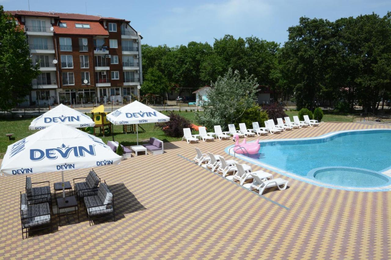 Hotel Neva Kiten  Eksteriør billede